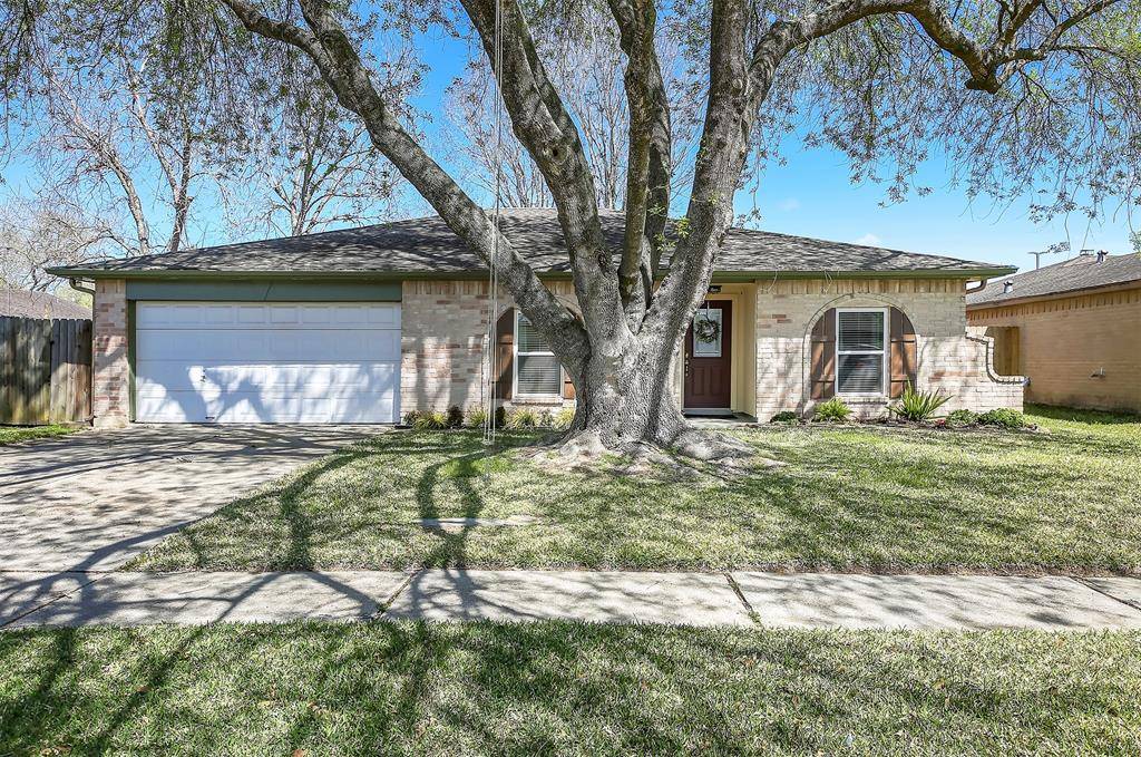 League City, TX 77573,5912 Country PL