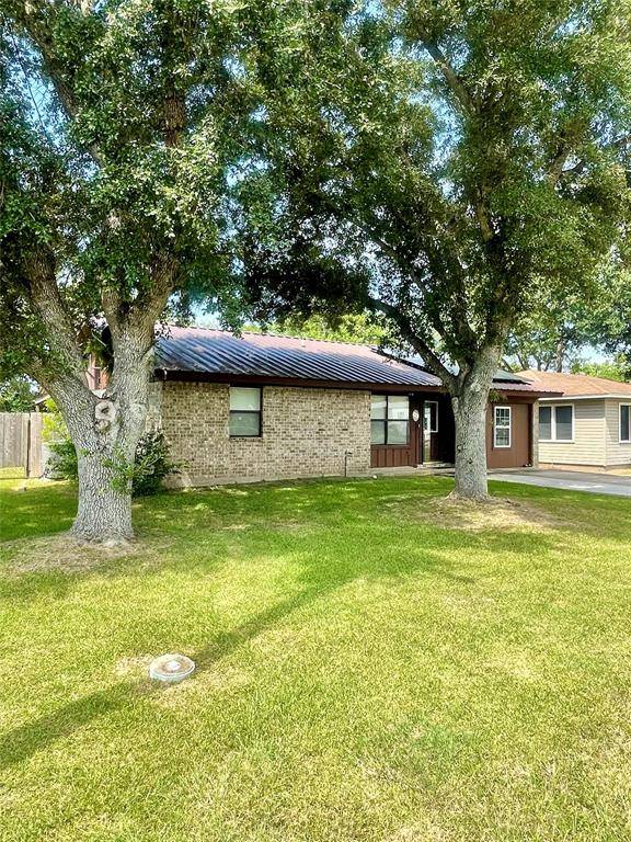 Ganado, TX 77962,810 S 2nd ST