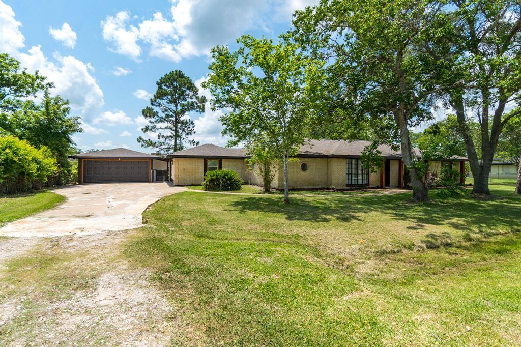 Brazoria, TX 77422,19124 County Road 520a