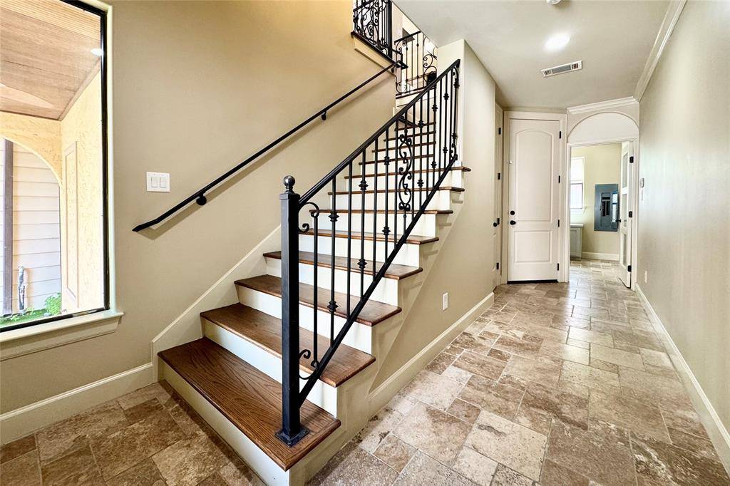 Houston, TX 77008,2304 Couch ST