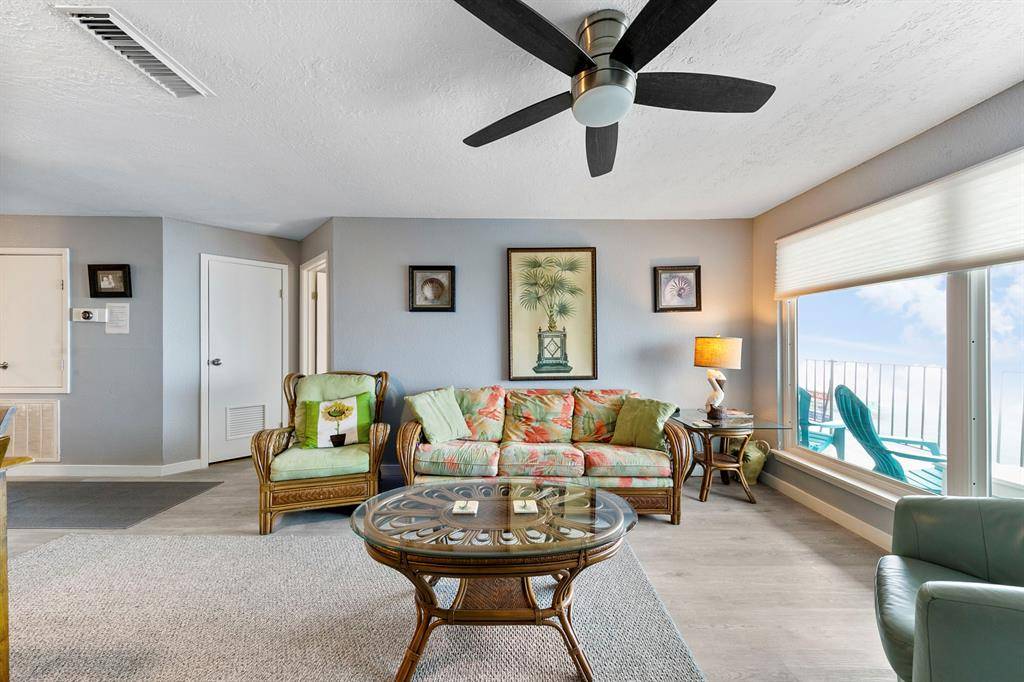 Galveston, TX 77551,7600 Seawall Blvd #202