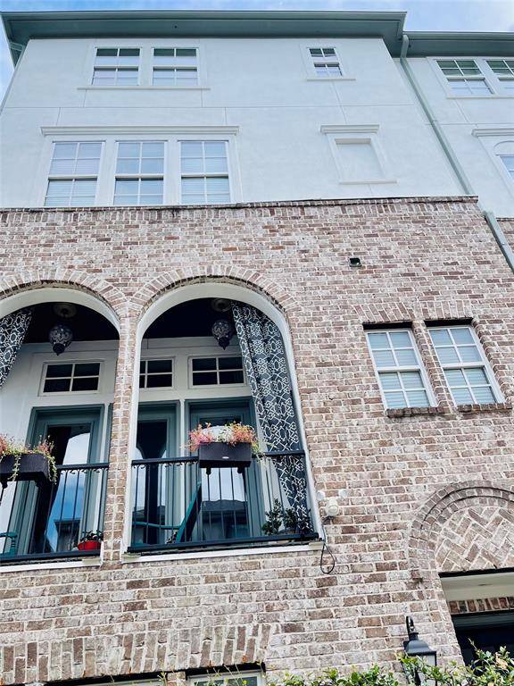Houston, TX 77007,1102 Thompson ST