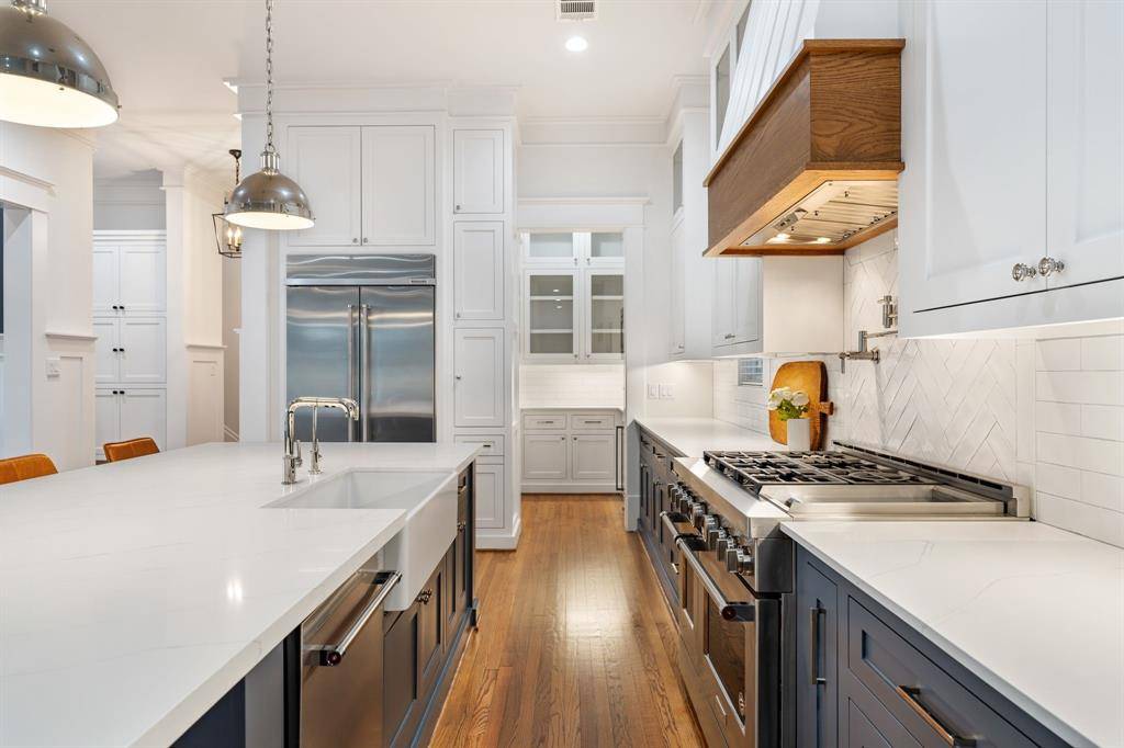 Houston, TX 77008,1114 Grovewood LN