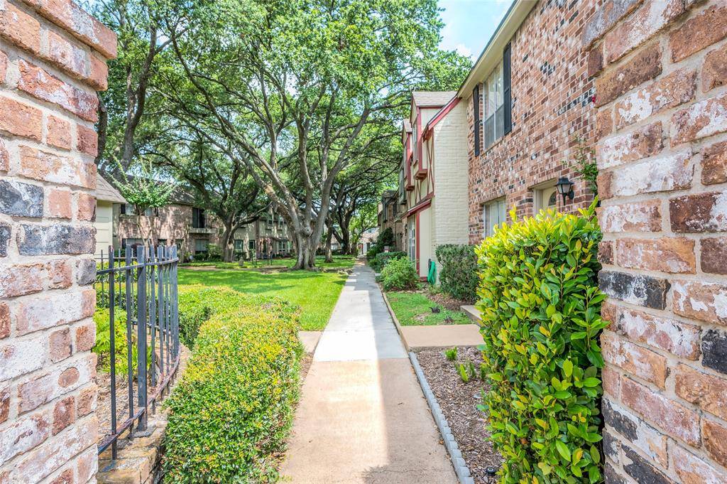 Houston, TX 77079,14707 Barryknoll LN #165