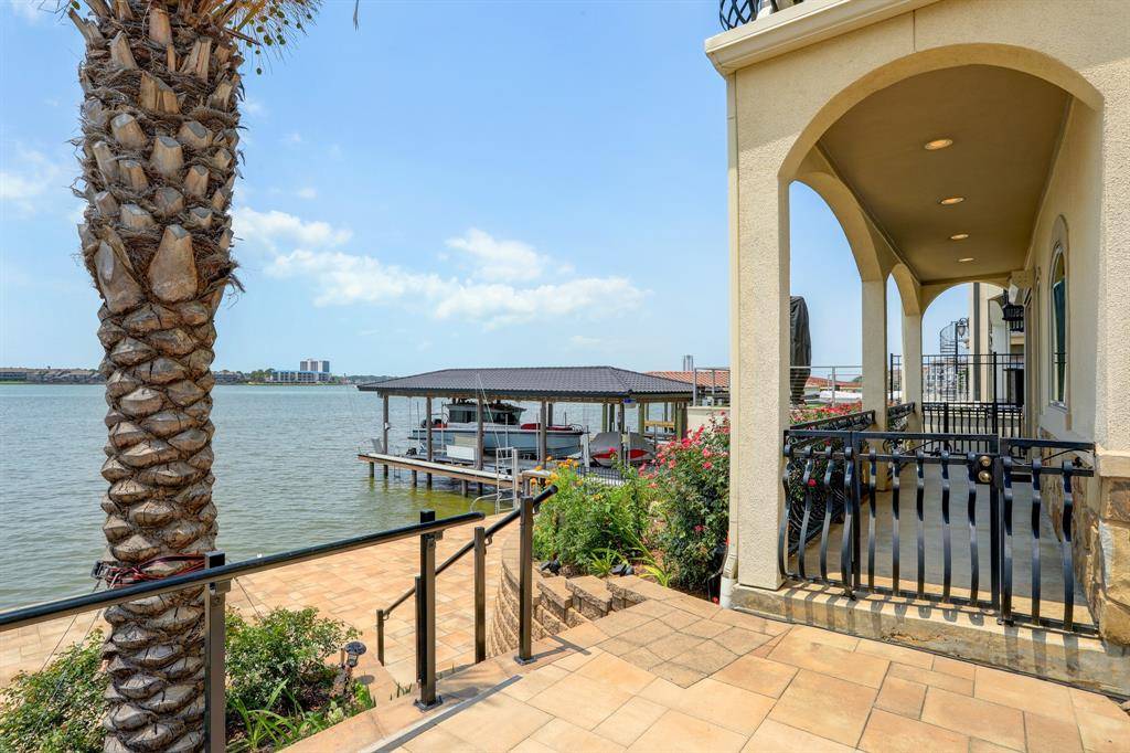 League City, TX 77573,2466 Beacon CIR