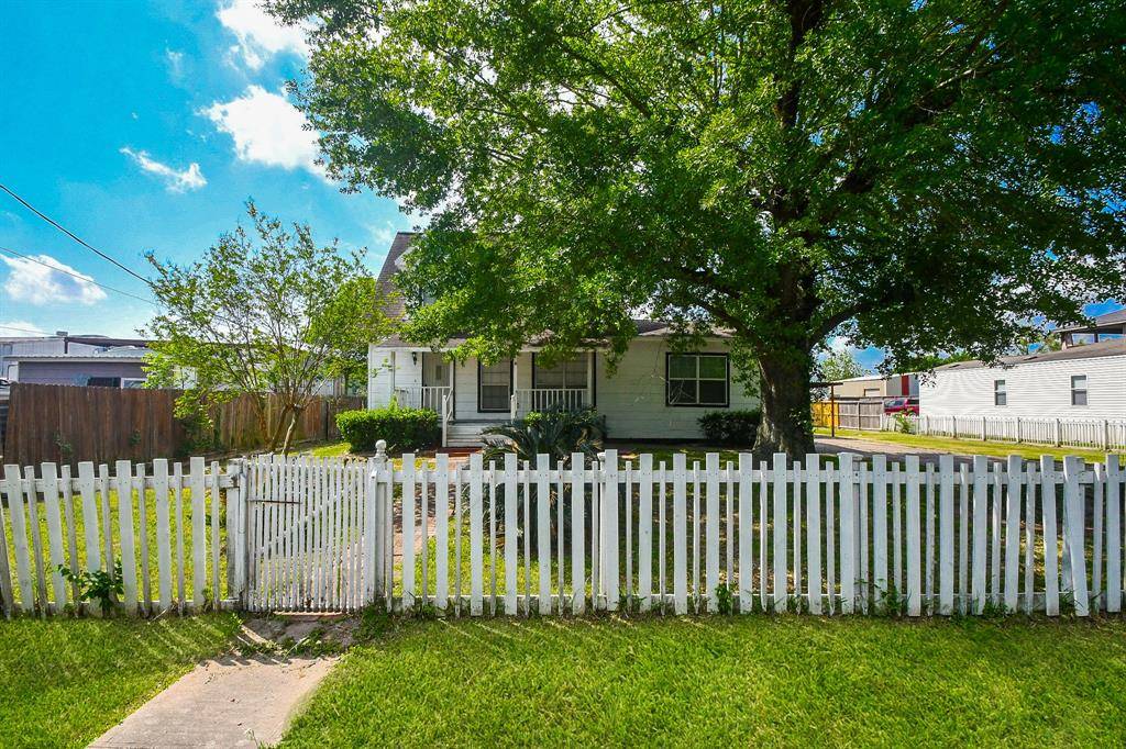 Houston, TX 77093,2636 Lone Oak RD