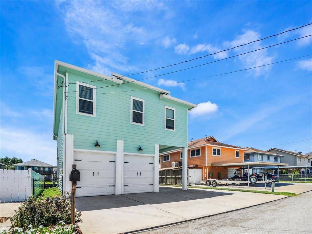 Bayou Vista, TX 77563,522 Pompano ST