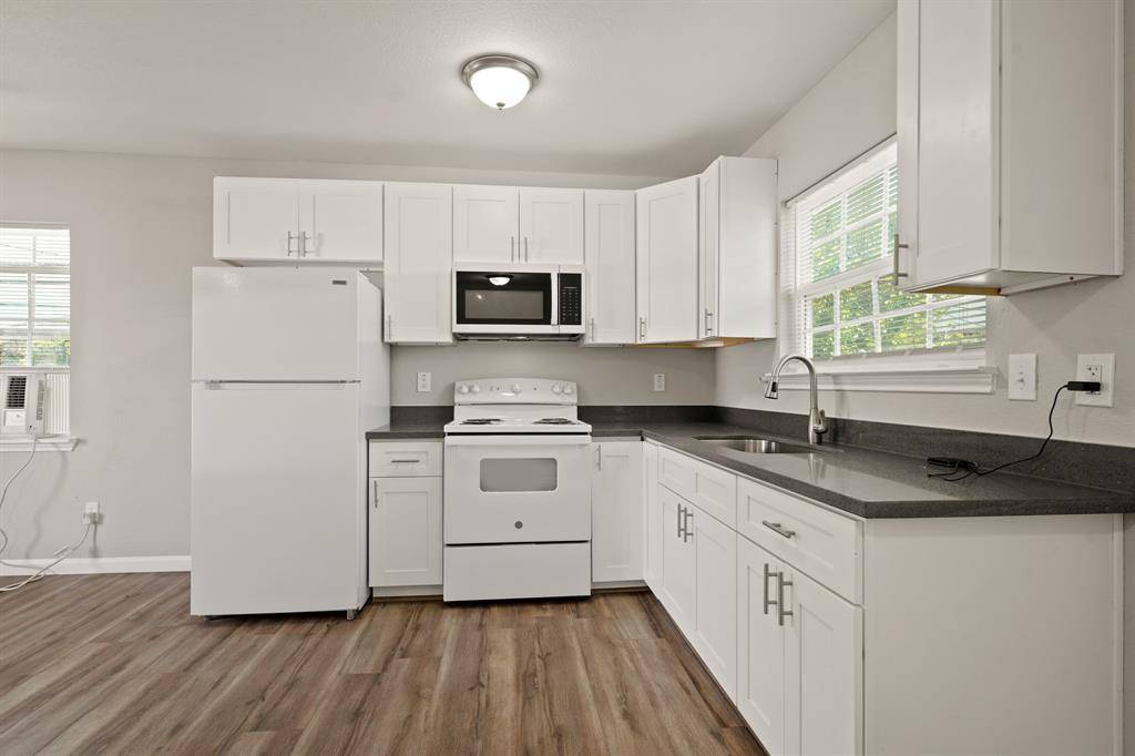 Baytown, TX 77520,3106 1/2 Michigan ST