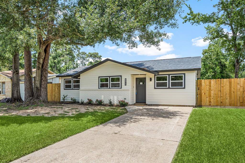 Houston, TX 77078,9911 Valley Club DR