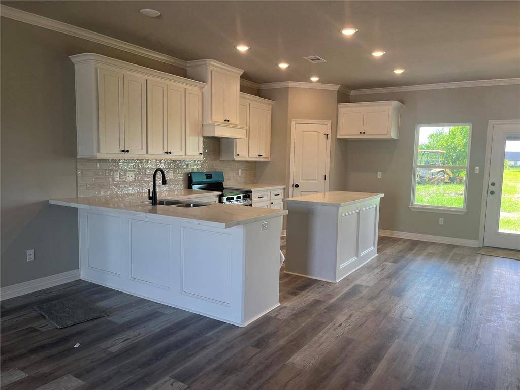 Angleton, TX 77515,643 Longhorn TRL
