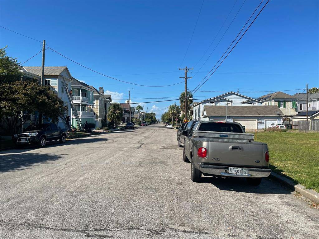 Galveston, TX 77550,814 17th ST