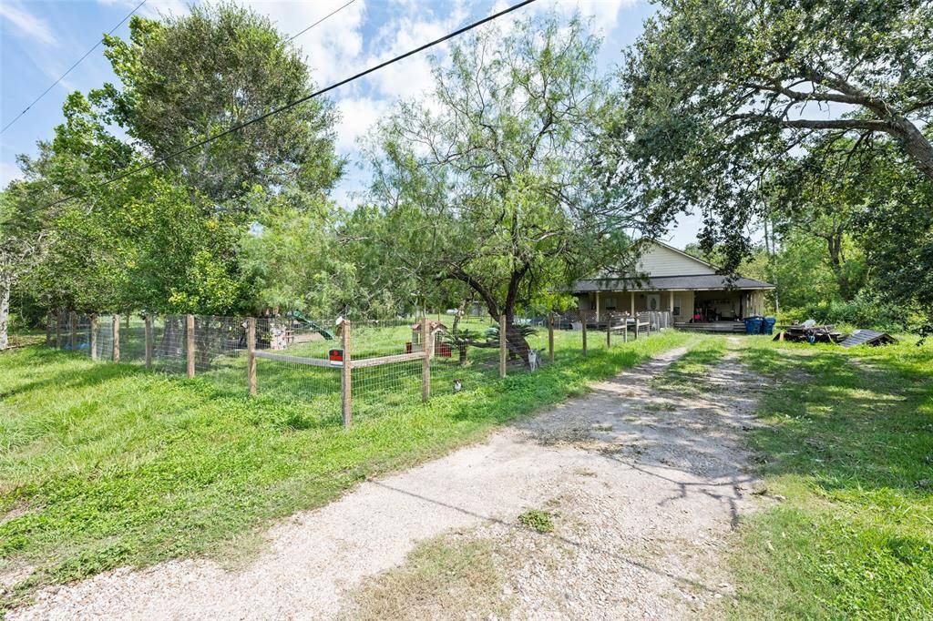 Angleton, TX 77515,17919 County Road 171