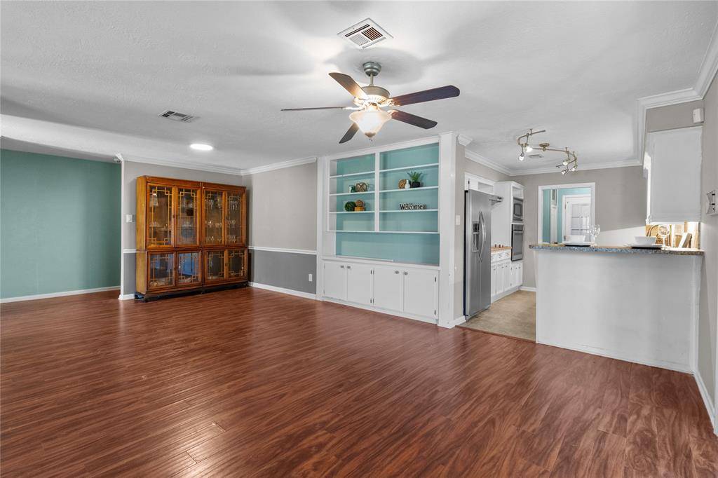 Friendswood, TX 77546,417 Morningside DR