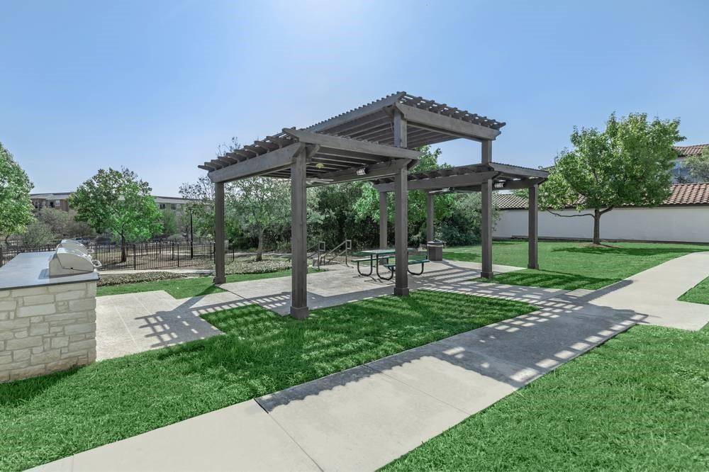 San Antonio, TX 78251,9914 W Military DR #0312