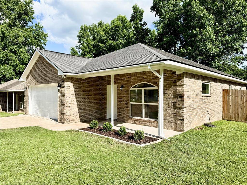Huntsville, TX 77340,330 Green Leaf ST