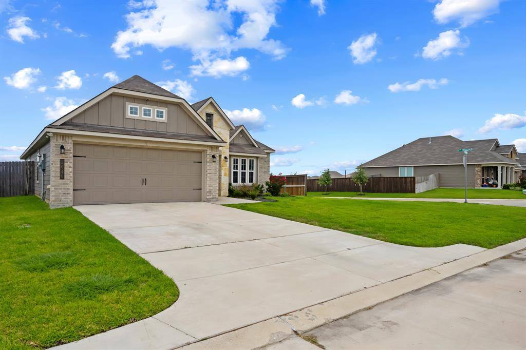 Brenham, TX 77833,2040 Muscadine Trail