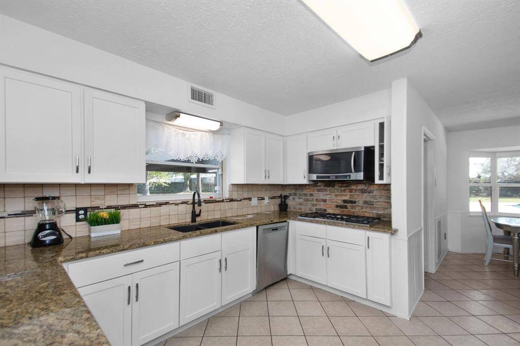 Pasadena, TX 77502,2212 S Fisher CT