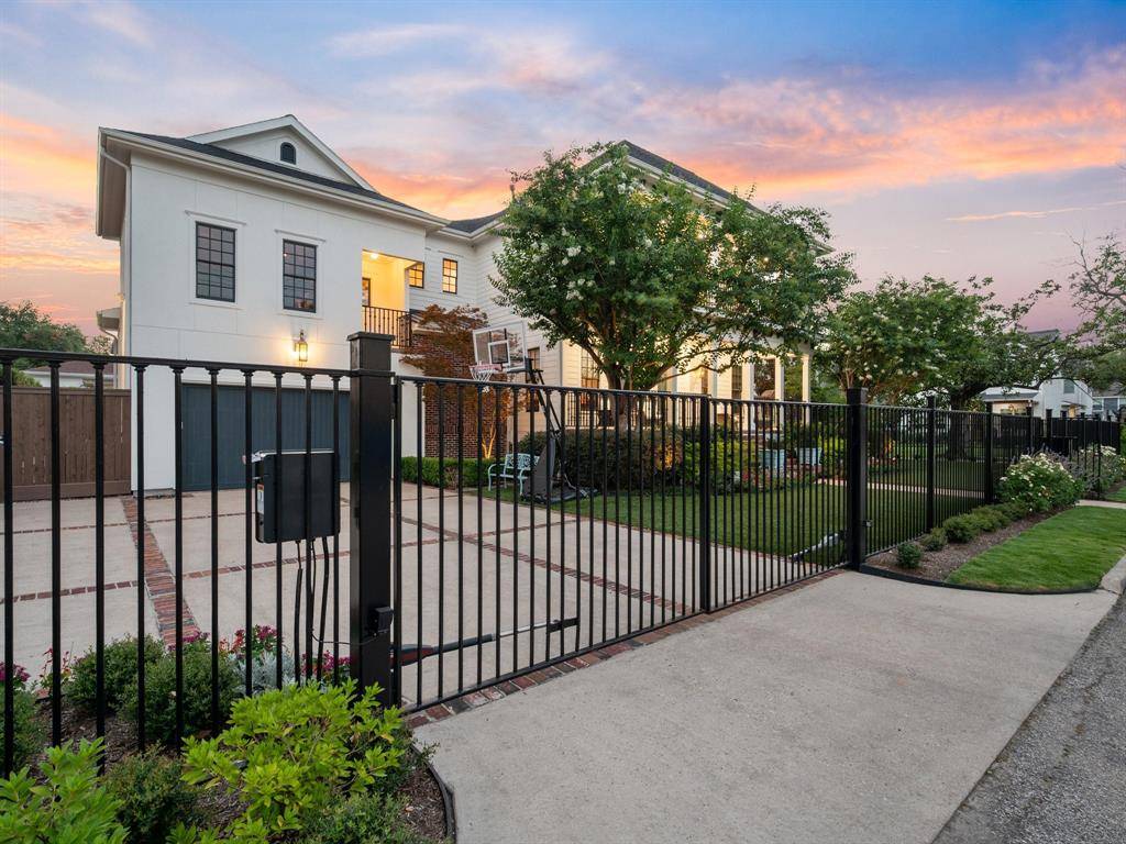 Houston, TX 77007,751 Beverly ST