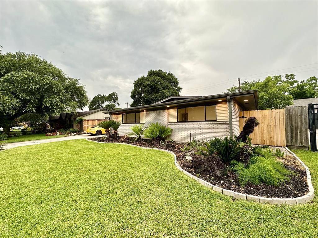Houston, TX 77096,5450 Ariel ST