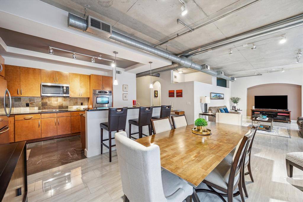 Houston, TX 77056,1901 Post Oak BLVD #202