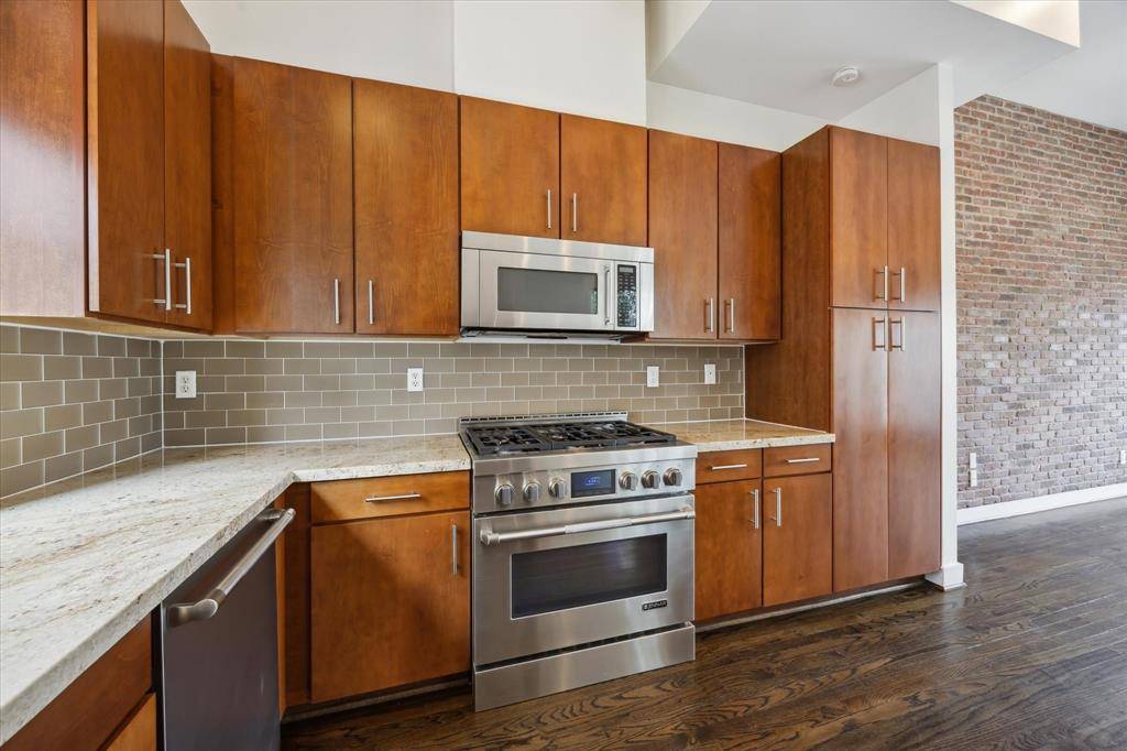 Houston, TX 77006,1320 Welch ST