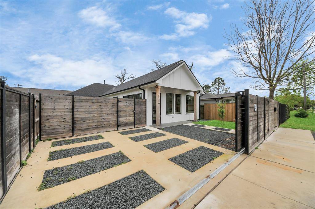 Houston, TX 77009,5520 Chapman ST