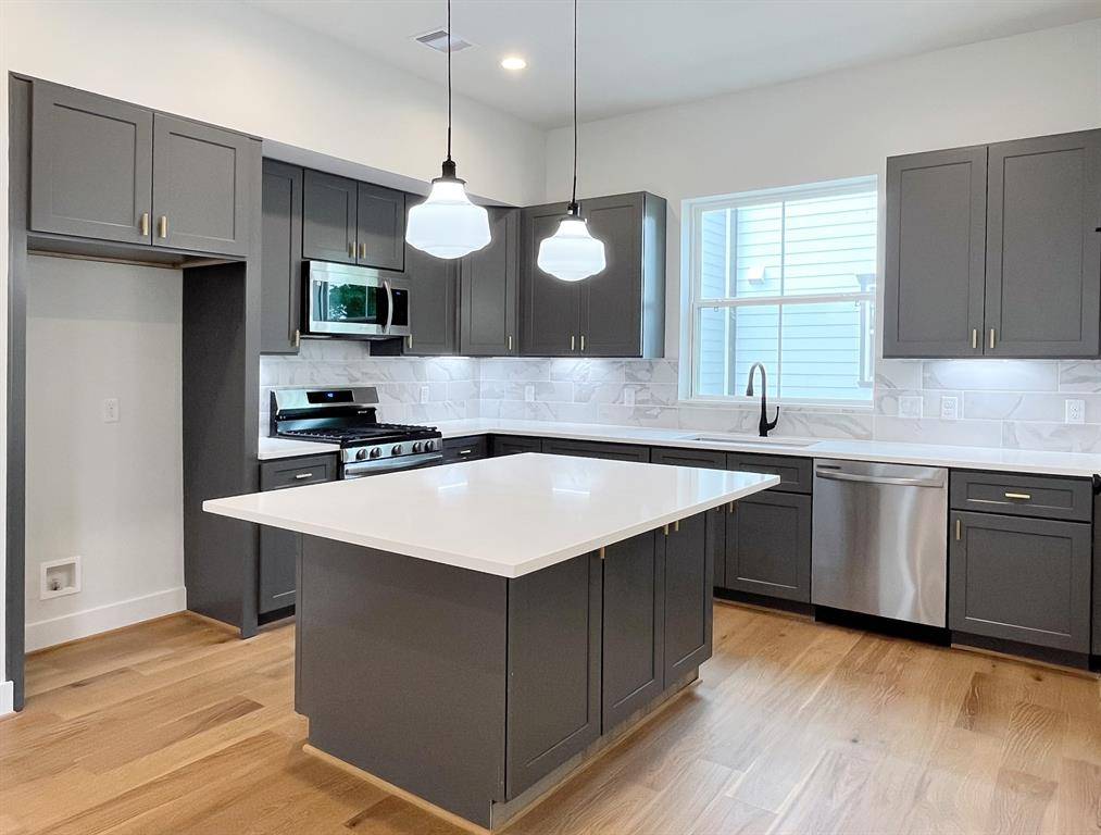 Houston, TX 77091,5506B Wheatley ST