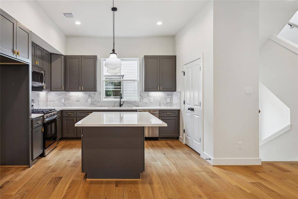 Houston, TX 77091,5506B Wheatley ST