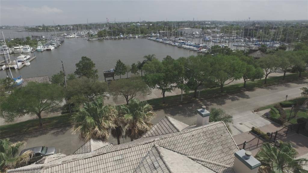 Kemah, TX 77565,457 Mariners DR