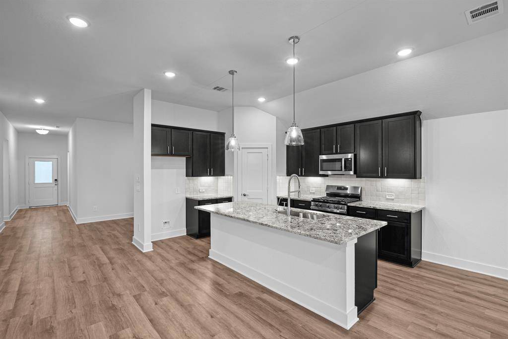 Willis, TX 77378,270 Mountain Knolls LN