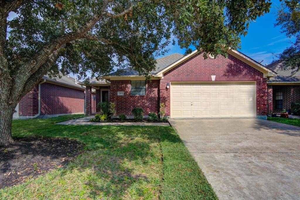 Friendswood, TX 77546,213 Live Oak LN