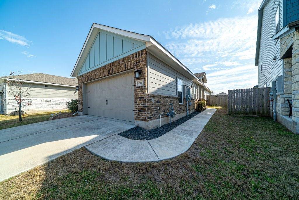 San Marcos, TX 78666,241 Split Rail DR