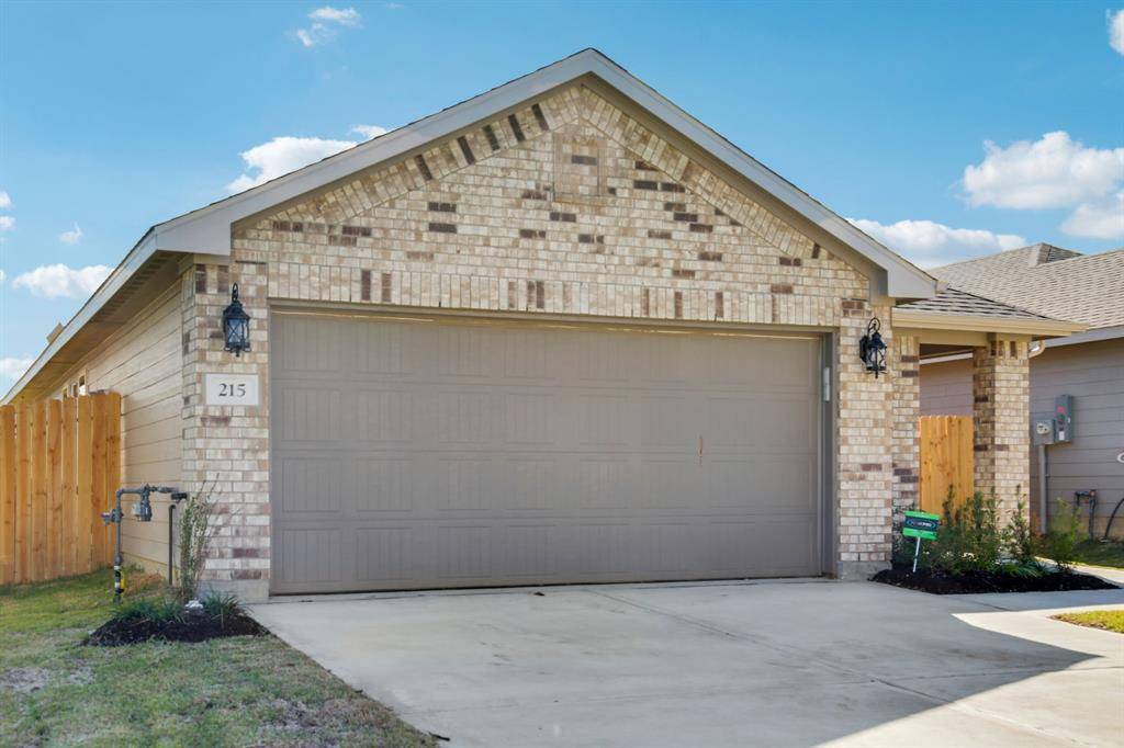 Montgomery, TX 77316,215 Charles Ridge DR