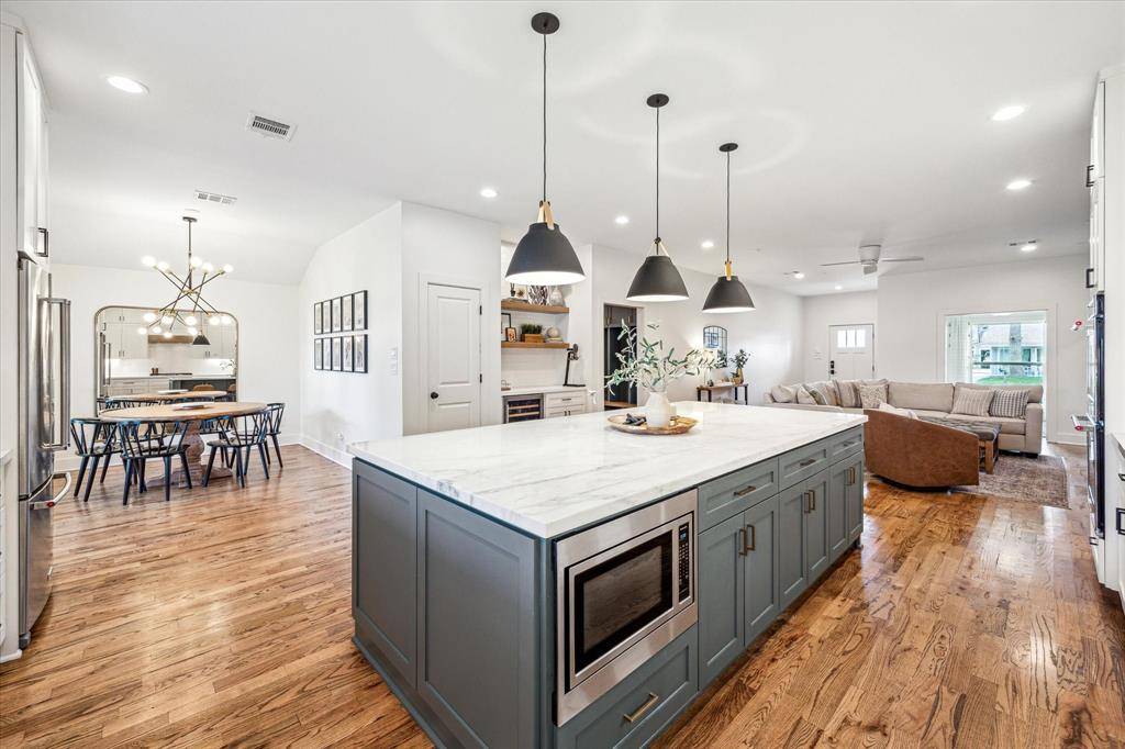 Houston, TX 77018,1247 Martin ST
