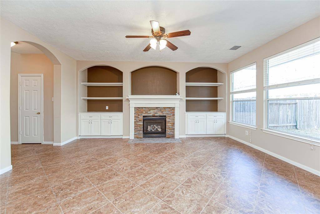 The Woodlands, TX 77384,143 W Burberry CIR