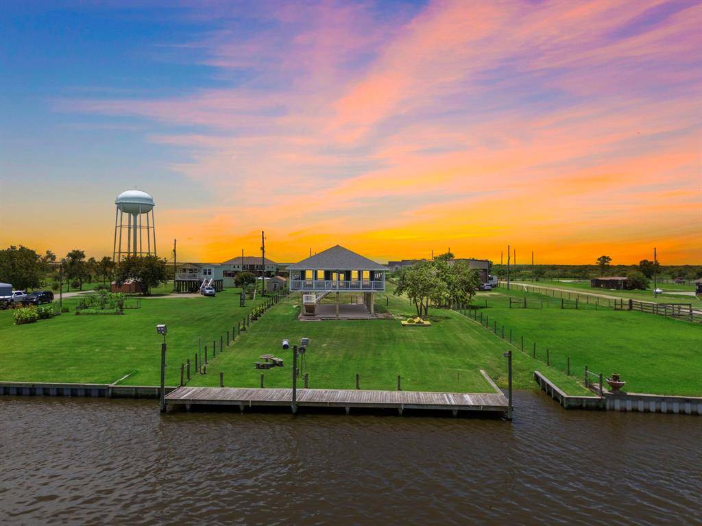 Hitchcock, TX 77563,10102 S Redfish DR