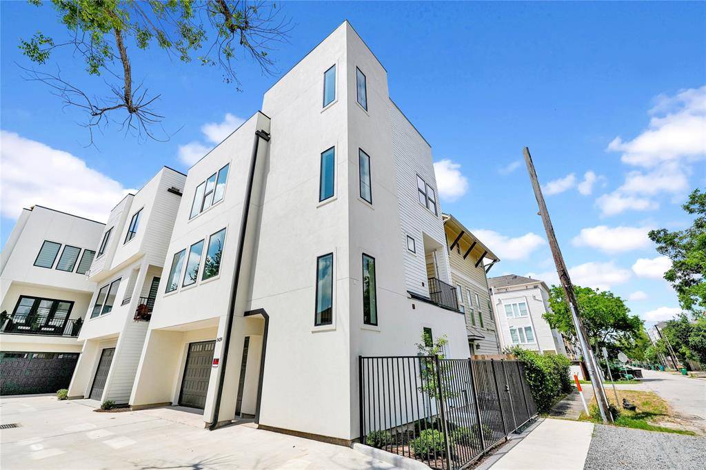 Houston, TX 77007,5439 Darling ST