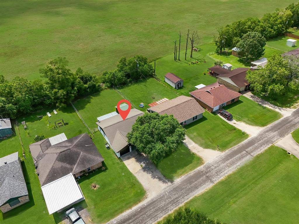 Winnie, TX 77665,1432 W Palm DR