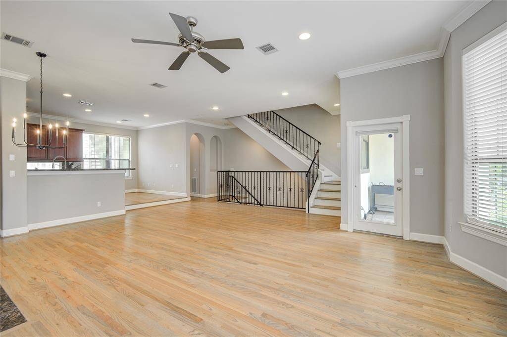 Houston, TX 77007,5510 Blossom ST