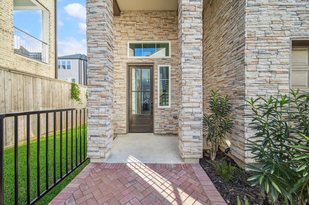 Houston, TX 77043,10935 Brookeshire Chase LN