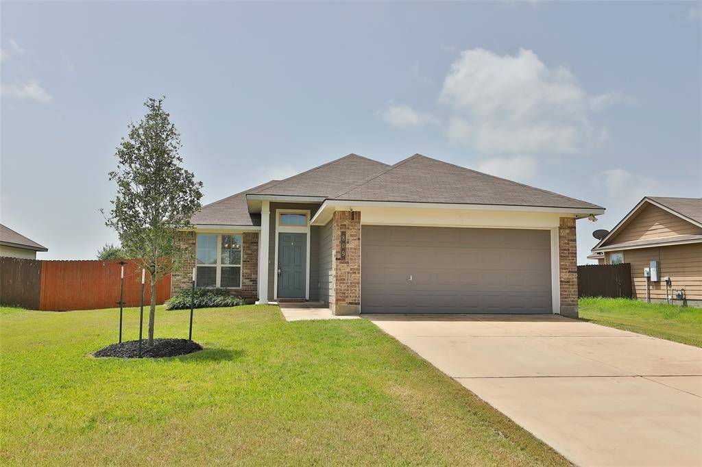 Navasota, TX 77868,809 Mockingbird ST