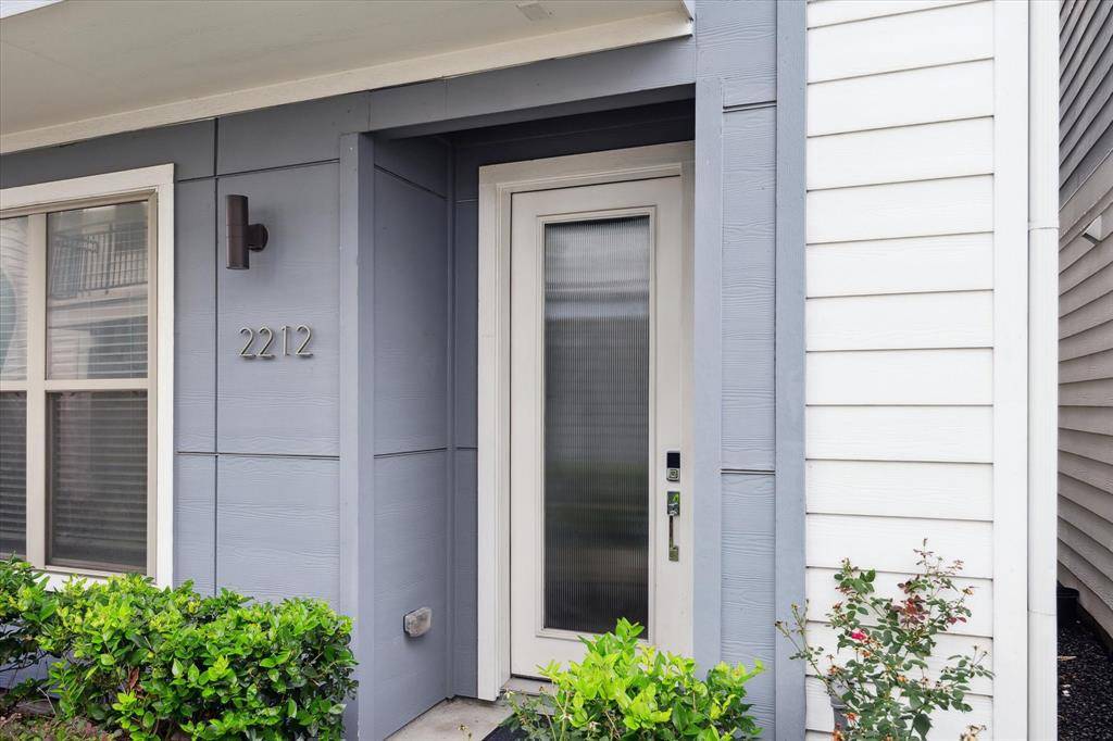 Houston, TX 77004,2212 Mcgowen ST