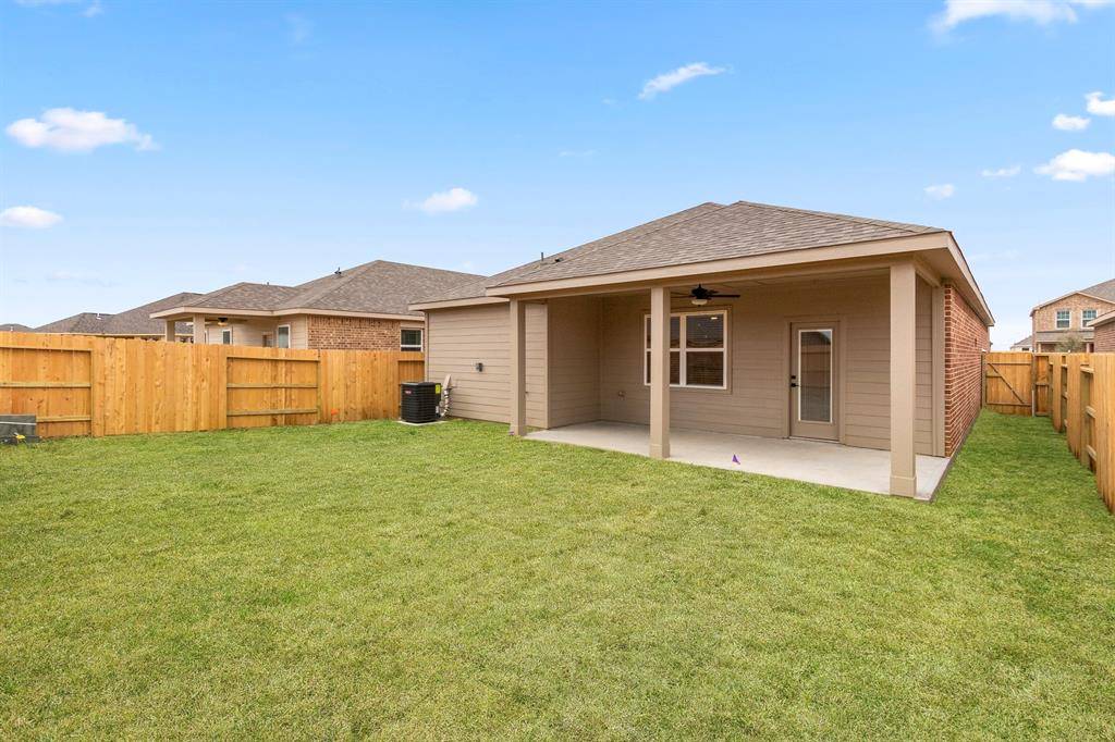 Beasley, TX 77417,1022 Whispering Winds DR