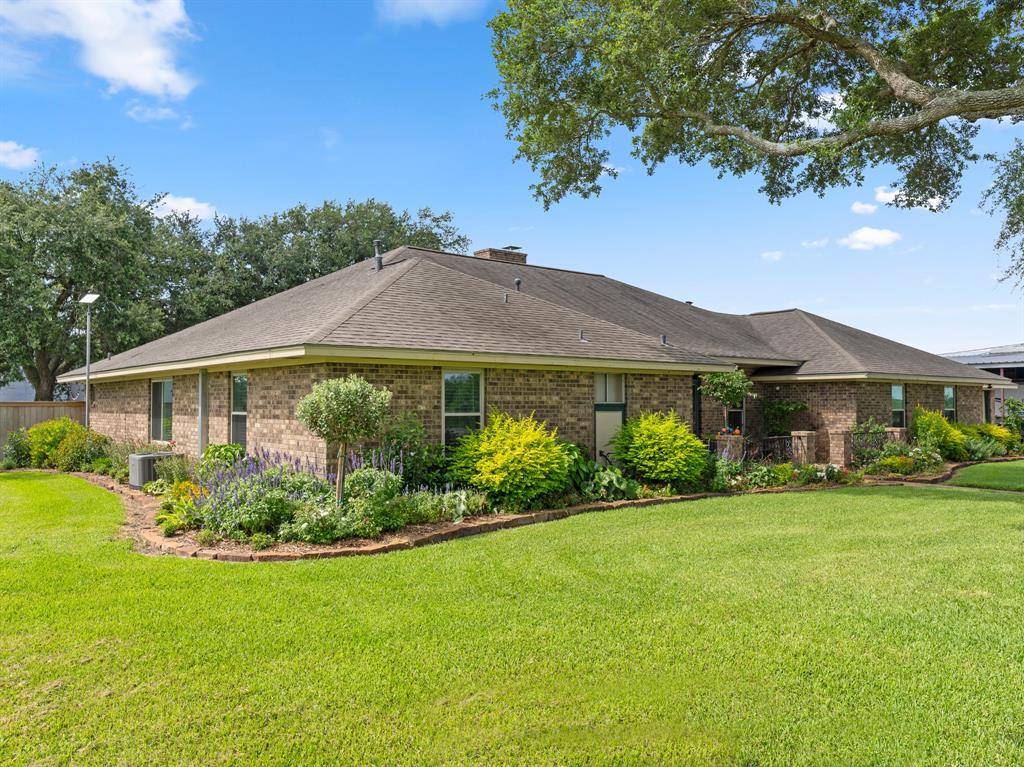 Bay City, TX 77414,563 12th ST