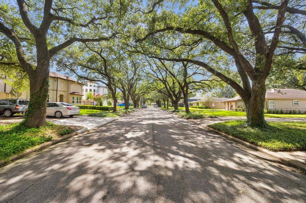 Bellaire, TX 77401,5606 WHITEHAVEN