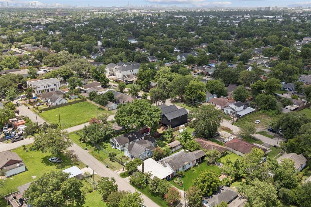 Houston, TX 77022,4313 Rogers ST