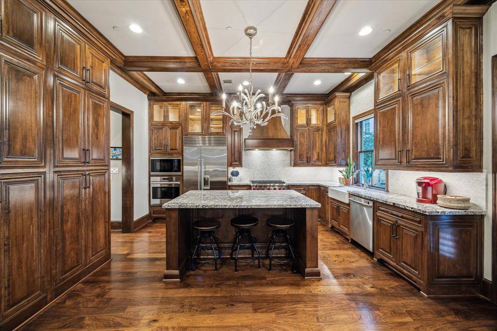 Houston, TX 77027,2127 Bancroft ST