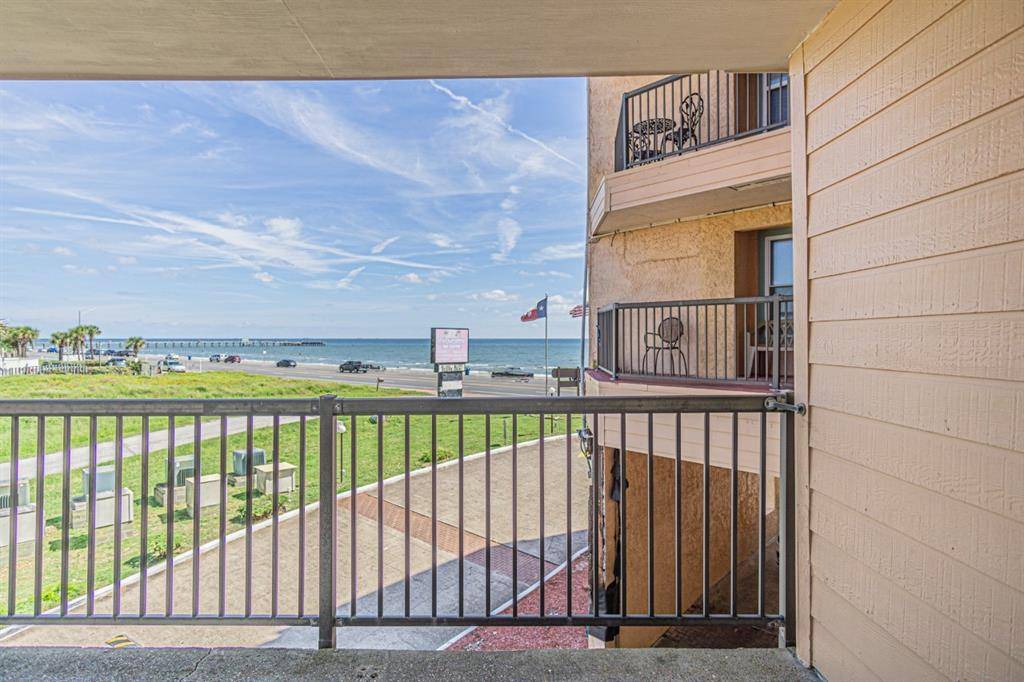 Galveston, TX 77554,9520 Seawall BLVD #206