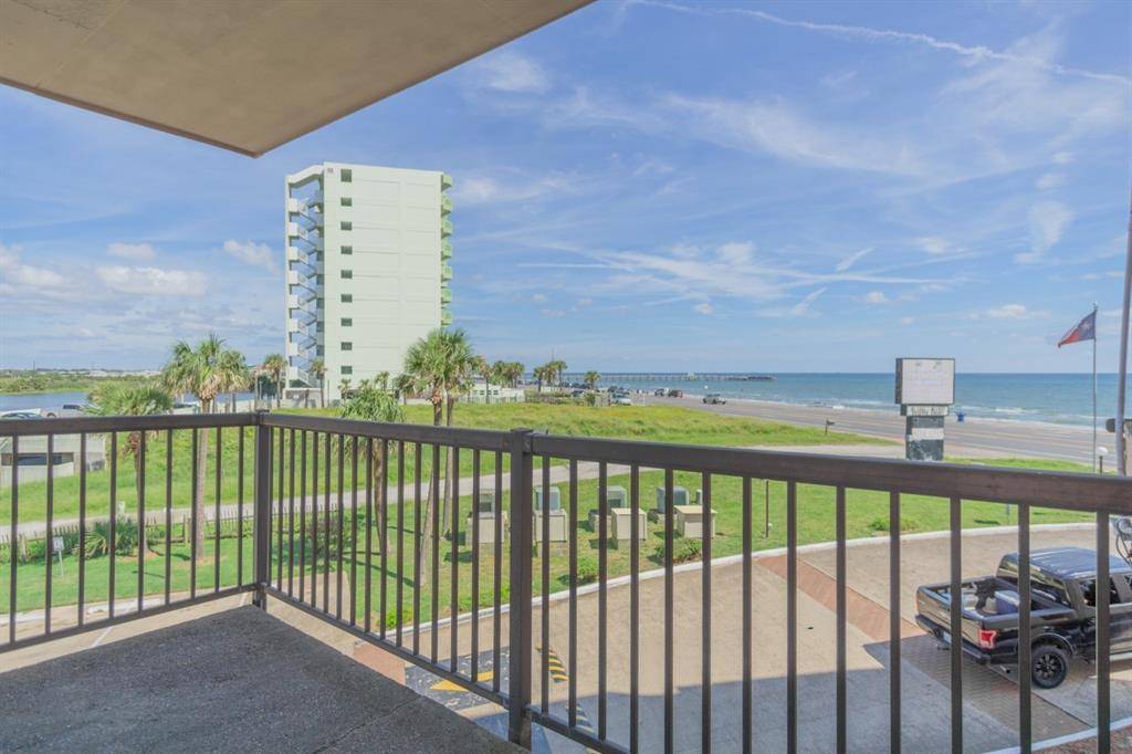 Galveston, TX 77554,9520 Seawall BLVD #206