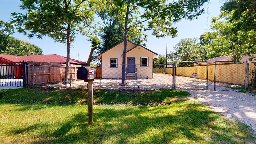 Houston, TX 77032,5720 Apgar Street